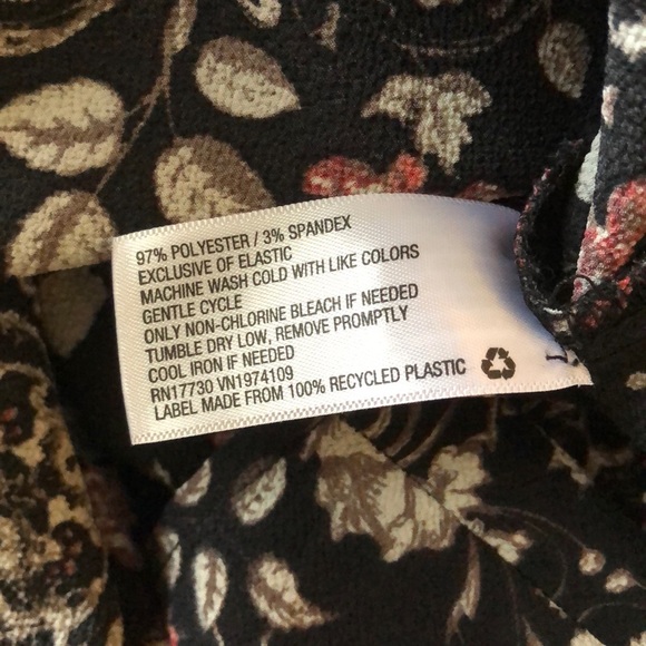 Black Floral Tank - Picture 6 of 7